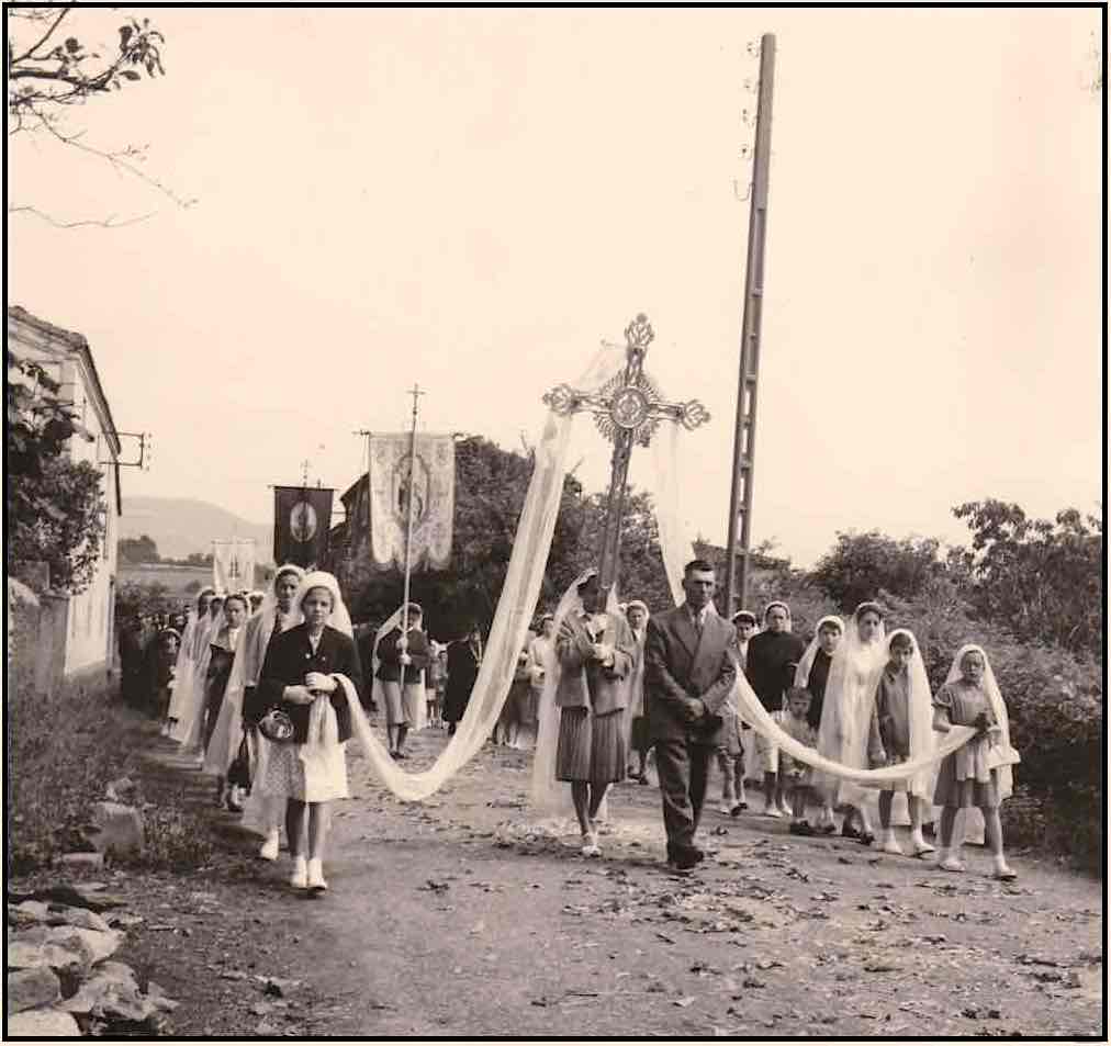 Procession fe te dieu 1